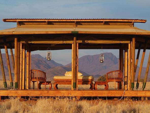 Wolwedans Private Camp - outdoor sitting area